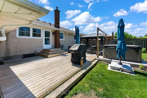 5 Dunraven Avenue St. Catharines ON L2M 6A6