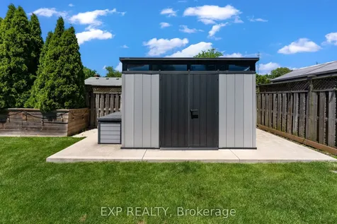 5 Dunraven Avenue St. Catharines ON L2M 6A6