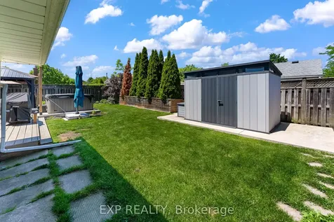 5 Dunraven Avenue St. Catharines ON L2M 6A6