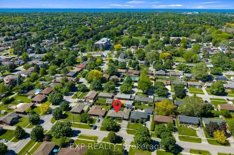5 Dunraven Avenue St. Catharines ON L2M 6A6