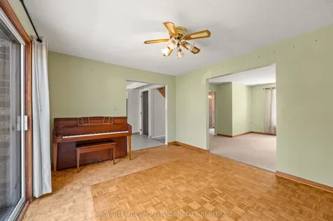 139 Dauphin Avenue Kingston ON K7K 6W3