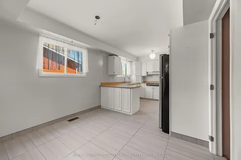 139 Dauphin Avenue Kingston ON K7K 6W3