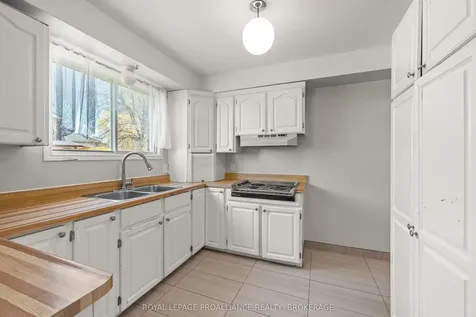 139 Dauphin Avenue Kingston ON K7K 6W3
