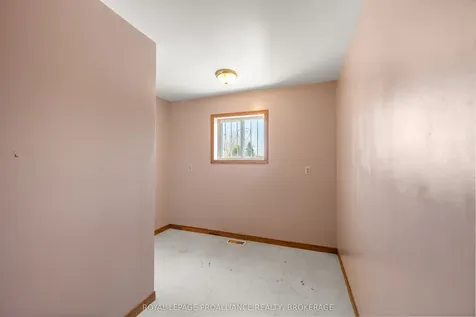 139 Dauphin Avenue Kingston ON K7K 6W3