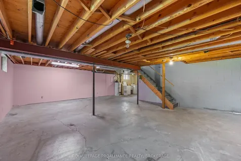 139 Dauphin Avenue Kingston ON K7K 6W3