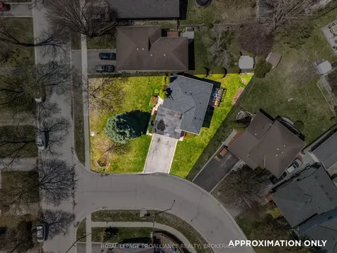 139 Dauphin Avenue Kingston ON K7K 6W3