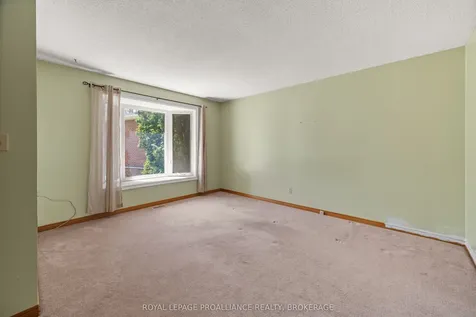 139 Dauphin Avenue Kingston ON K7K 6W3