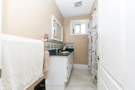 17 Huron Street Welland ON L3B 5J2