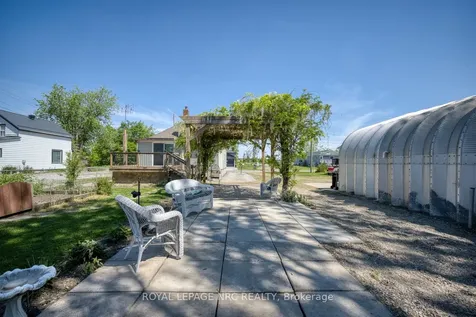 17 Huron Street Welland ON L3B 5J2