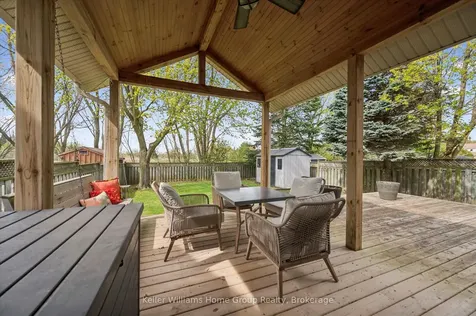 653 Holman Crescent Centre Wellington ON N1M 3M2