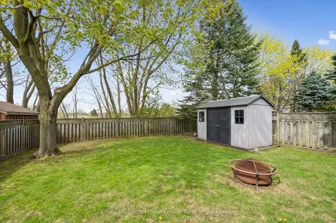 653 Holman Crescent Centre Wellington ON N1M 3M2