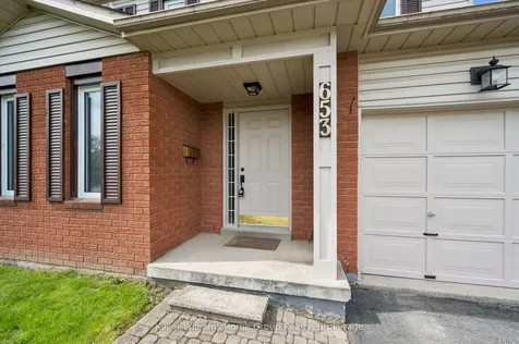 653 Holman Crescent Centre Wellington ON N1M 3M2
