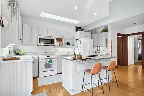 9 Farley Place St. Thomas ON N5R 3E6