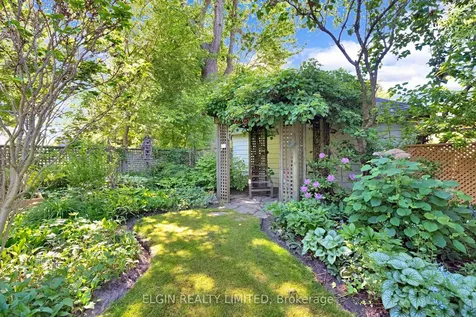 9 Farley Place St. Thomas ON N5R 3E6