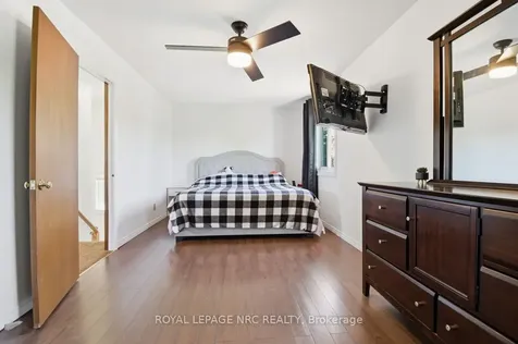 54 Merritt Crescent Grimsby ON L3M 5B7