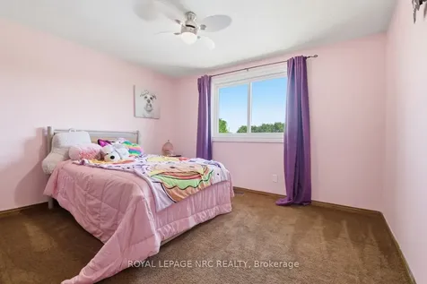 54 Merritt Crescent Grimsby ON L3M 5B7