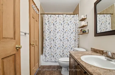54 Merritt Crescent Grimsby ON L3M 5B7