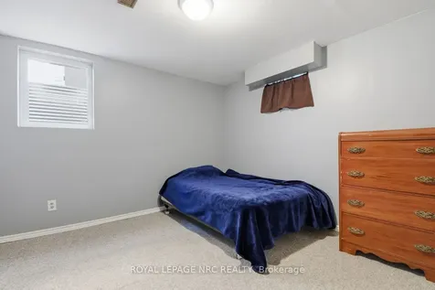 54 Merritt Crescent Grimsby ON L3M 5B7