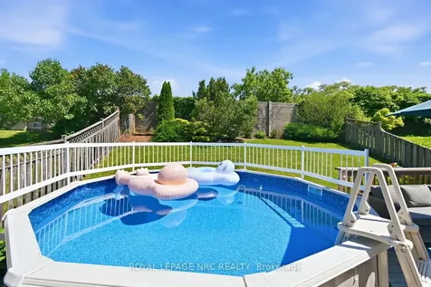 54 Merritt Crescent Grimsby ON L3M 5B7