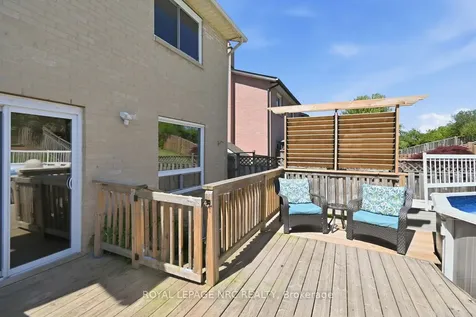 54 Merritt Crescent Grimsby ON L3M 5B7