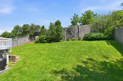 54 Merritt Crescent Grimsby ON L3M 5B7