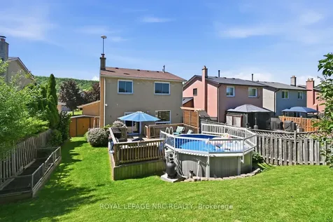 54 Merritt Crescent Grimsby ON L3M 5B7