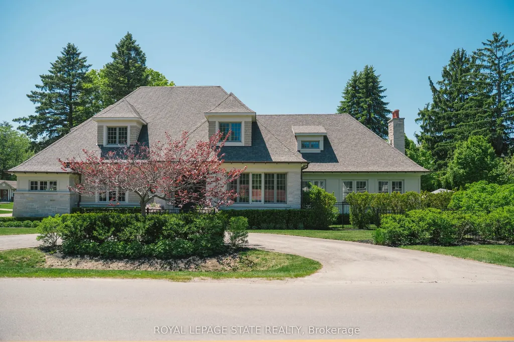 147 Beverly Court Hamilton ON L9G 1B9