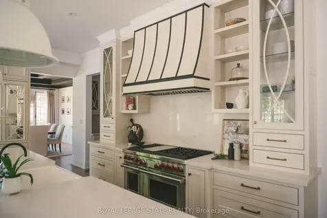 147 Beverly Court Hamilton ON L9G 1B9