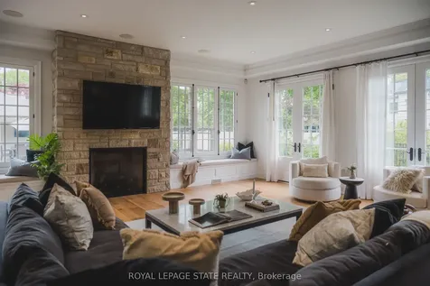 147 Beverly Court Hamilton ON L9G 1B9