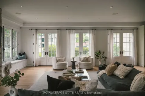 147 Beverly Court Hamilton ON L9G 1B9
