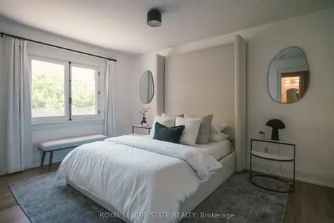 147 Beverly Court Hamilton ON L9G 1B9