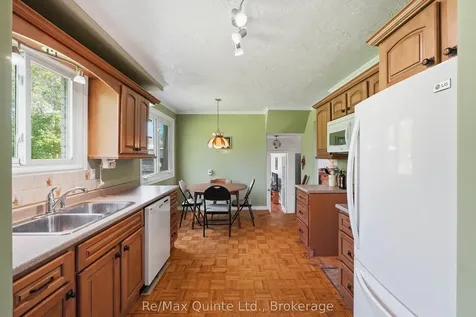 106 Baylea Drive Quinte West ON K8V 5P5