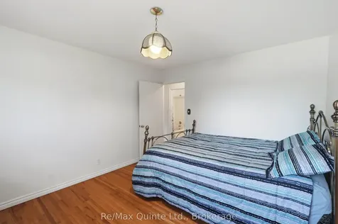 106 Baylea Drive Quinte West ON K8V 5P5