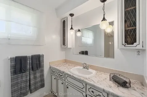 106 Baylea Drive Quinte West ON K8V 5P5