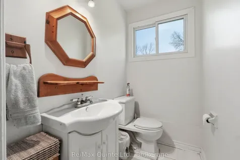 106 Baylea Drive Quinte West ON K8V 5P5