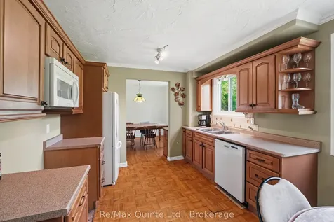 106 Baylea Drive Quinte West ON K8V 5P5