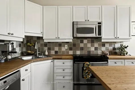 394 Bay Street N Hamilton ON L8L 1N1