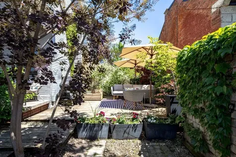 394 Bay Street N Hamilton ON L8L 1N1