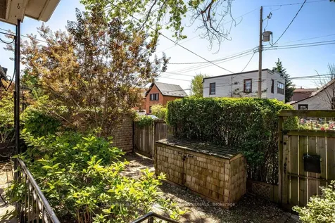 394 Bay Street N Hamilton ON L8L 1N1