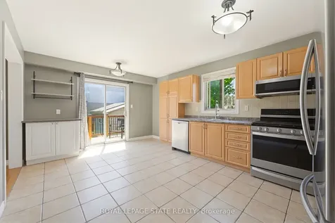 40 Lanza Court Hamilton ON L8T 5A8
