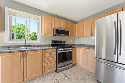 40 Lanza Court Hamilton ON L8T 5A8