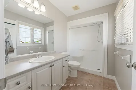 40 Lanza Court Hamilton ON L8T 5A8