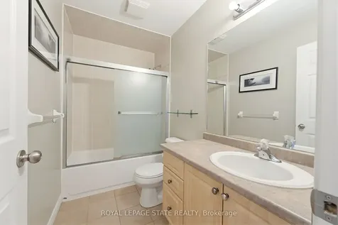 40 Lanza Court Hamilton ON L8T 5A8