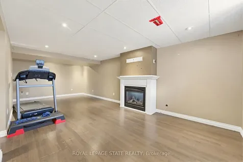 40 Lanza Court Hamilton ON L8T 5A8