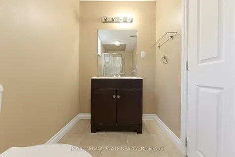 40 Lanza Court Hamilton ON L8T 5A8