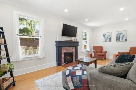 239 Foster Avenue Belleville ON K8N 3R4