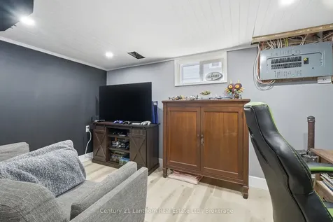 239 Foster Avenue Belleville ON K8N 3R4