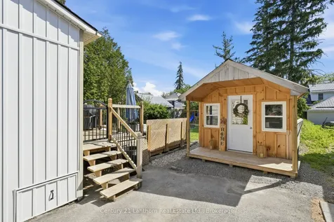 239 Foster Avenue Belleville ON K8N 3R4