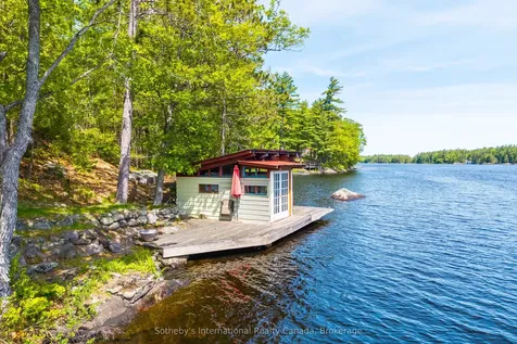 1055 Thanksgiving Rock Way Gravenhurst ON P0E 1G0