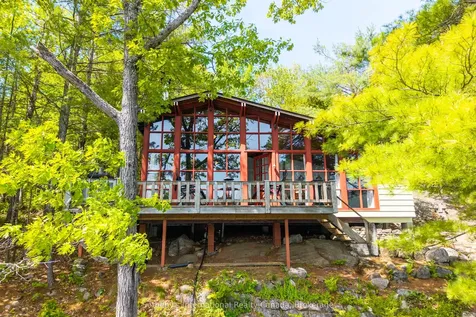 1055 Thanksgiving Rock Way Gravenhurst ON P0E 1G0